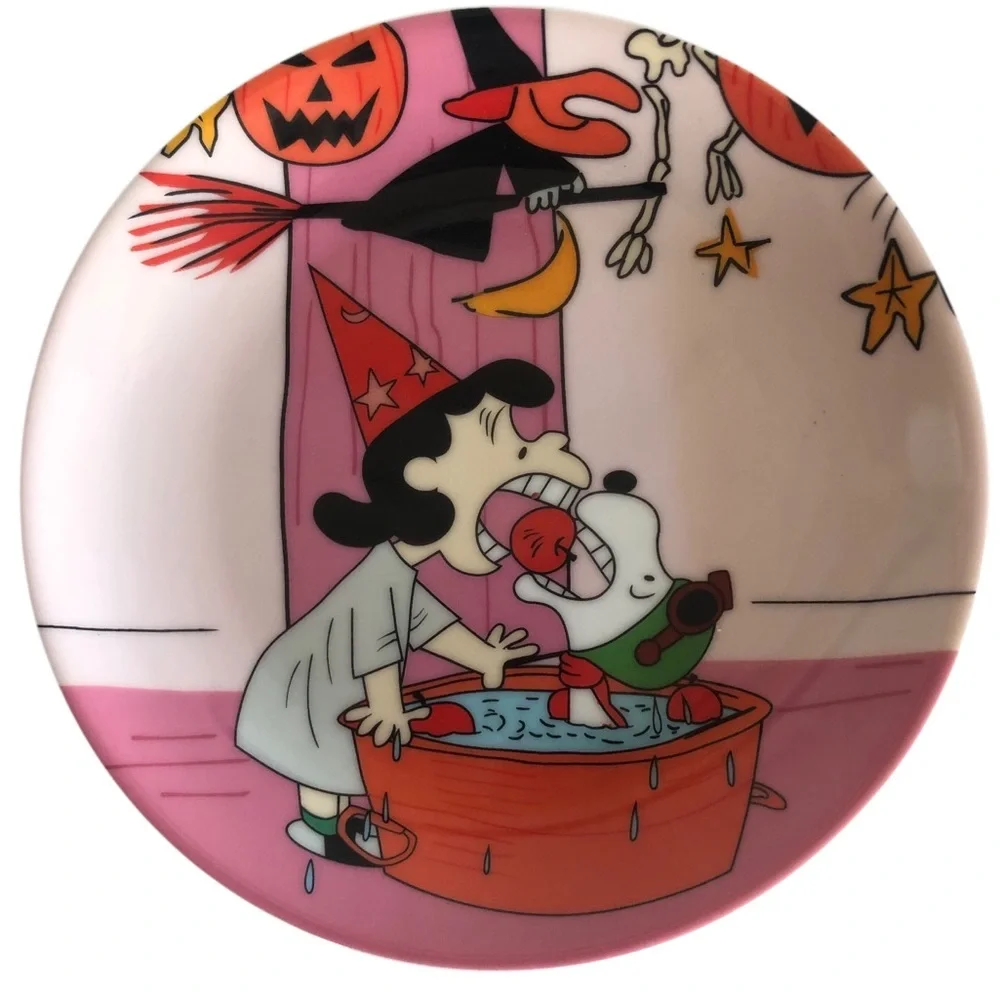 PEANUTS NEW Halloween Party Scene Set of 4 Appetizer Dessert Plates Pink Rare